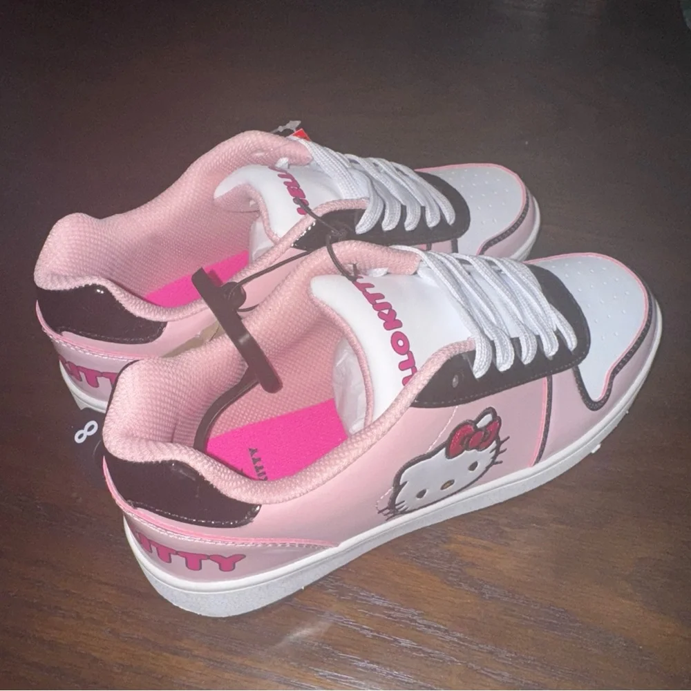 Hello Kitty hello kitty